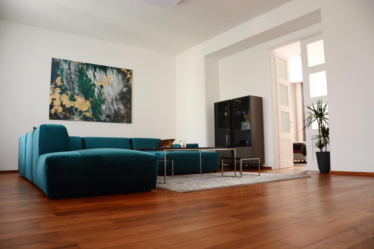 Premium Apartment Near Banska Bystrica Square With Two Big Bedrooms Kültér fotó