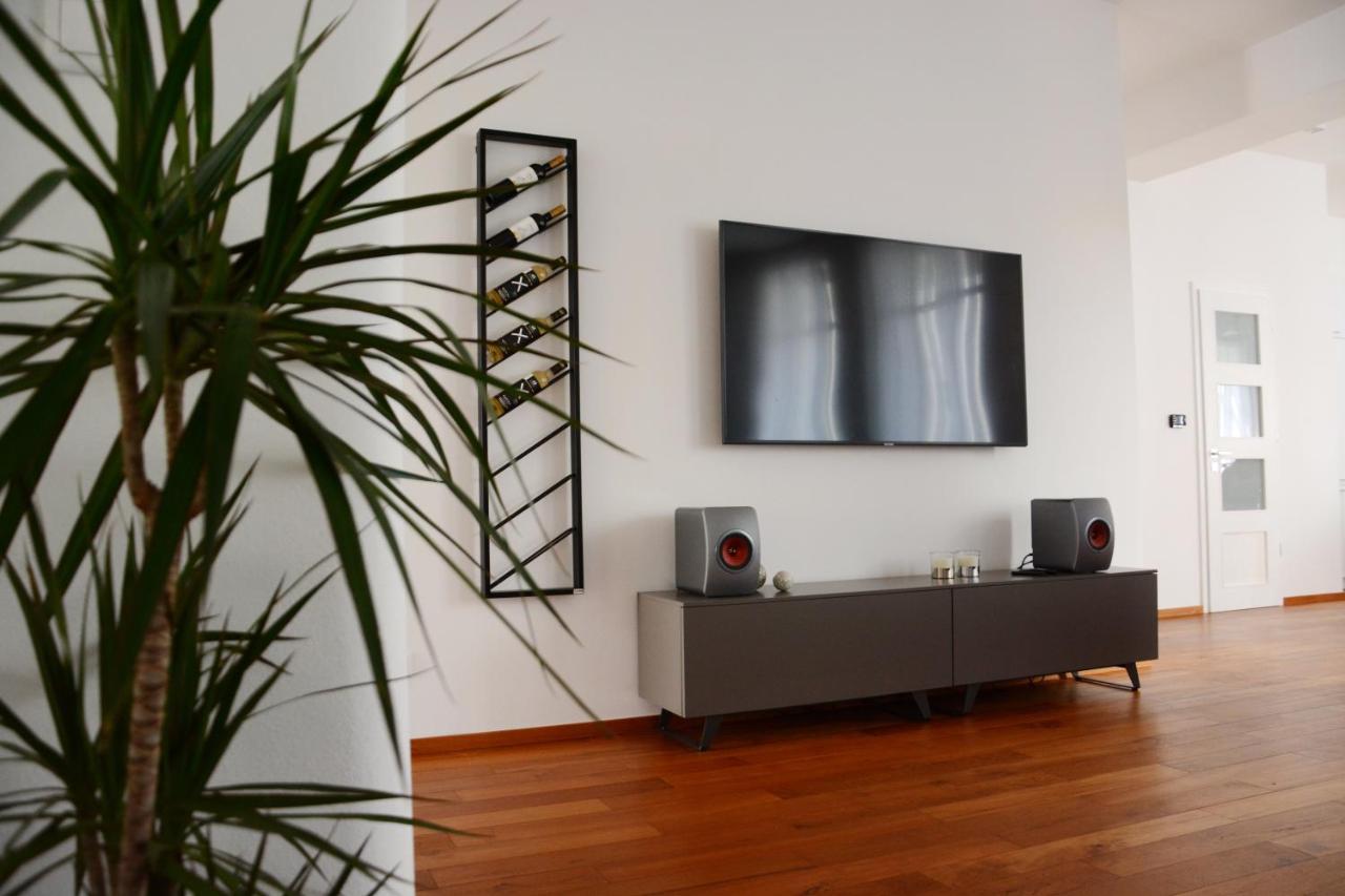 Premium Apartment Near Banska Bystrica Square With Two Big Bedrooms Kültér fotó