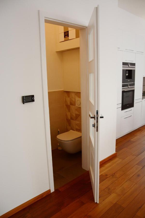 Premium Apartment Near Banska Bystrica Square With Two Big Bedrooms Kültér fotó
