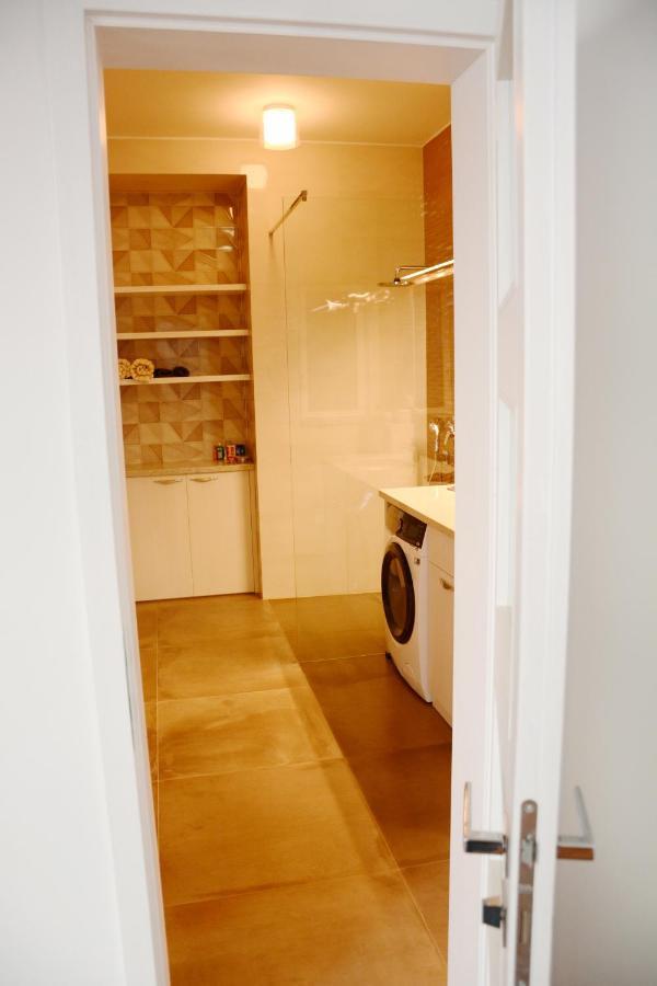 Premium Apartment Near Banska Bystrica Square With Two Big Bedrooms Kültér fotó