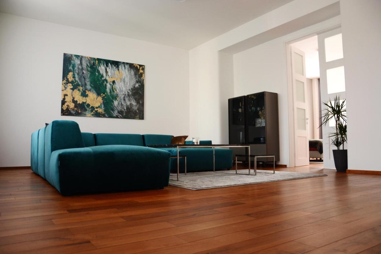 Premium Apartment Near Banska Bystrica Square With Two Big Bedrooms Kültér fotó