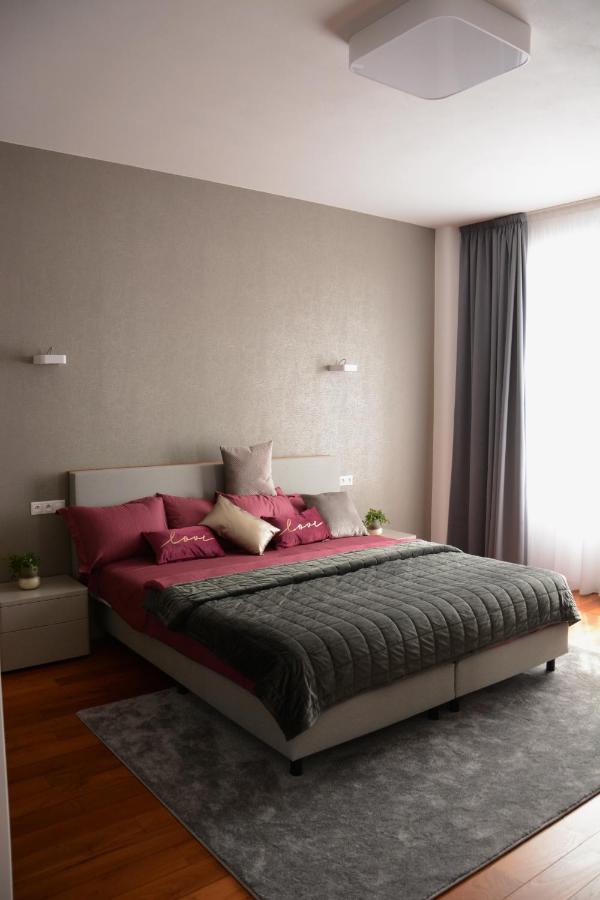Premium Apartment Near Banska Bystrica Square With Two Big Bedrooms Kültér fotó