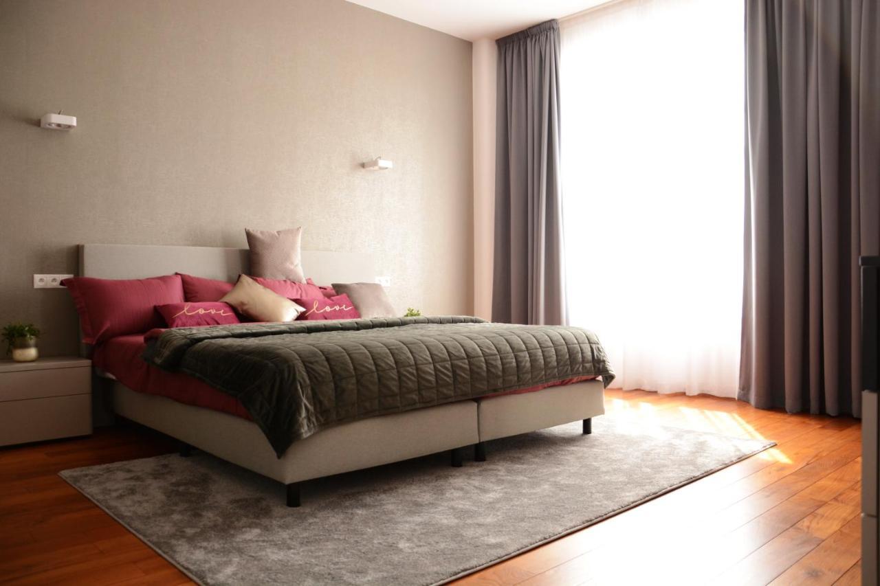 Premium Apartment Near Banska Bystrica Square With Two Big Bedrooms Kültér fotó
