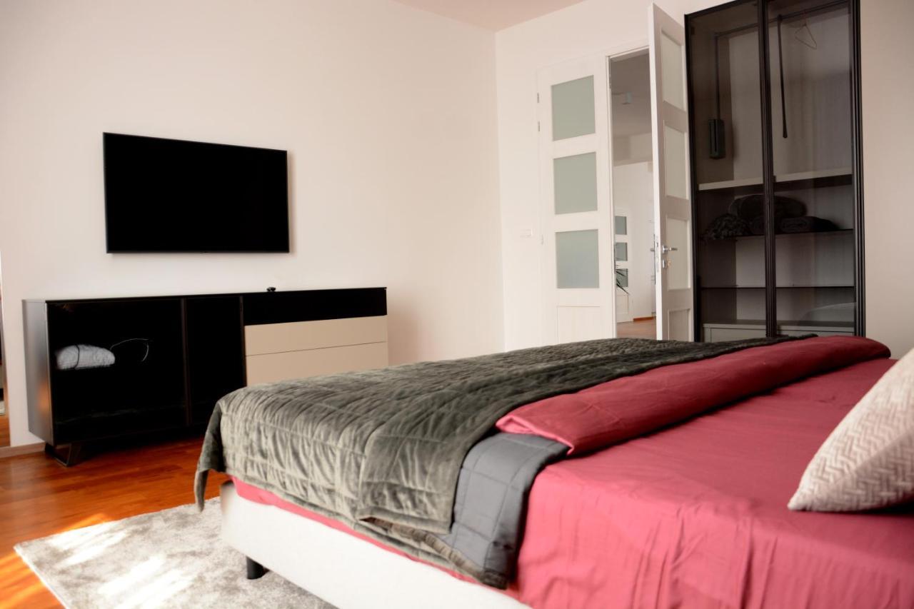 Premium Apartment Near Banska Bystrica Square With Two Big Bedrooms Kültér fotó
