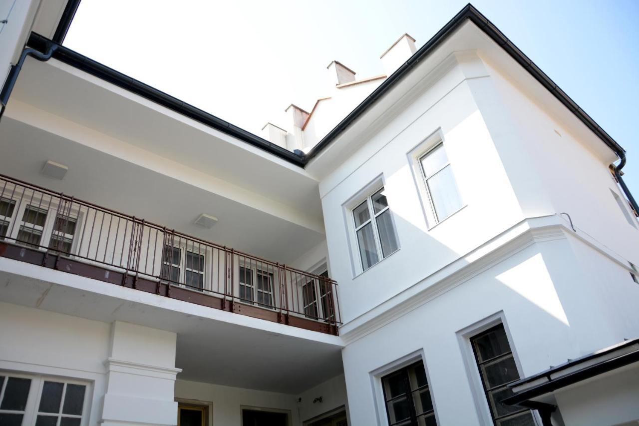 Premium Apartment Near Banska Bystrica Square With Two Big Bedrooms Kültér fotó